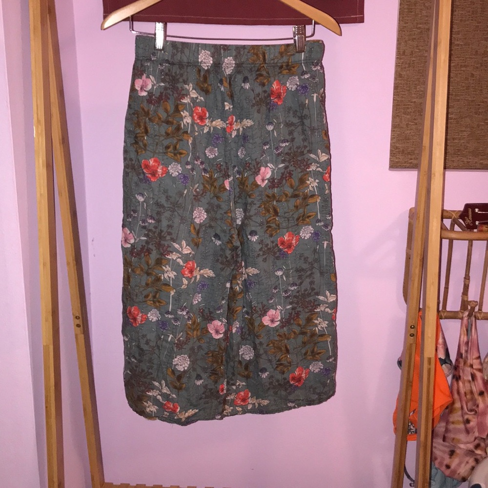 Stunning Floral Pants
